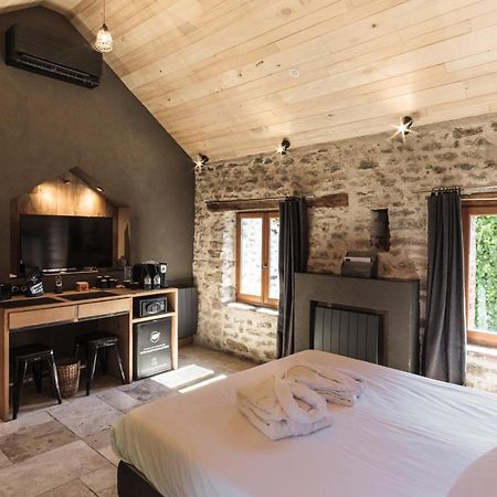 Le Domaine Des Pres Verts Suites & Chambres Avec Jacuzzi Privatif Jouey Kültér fotó