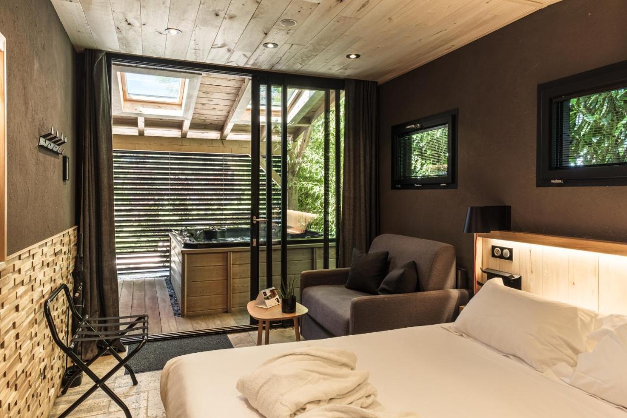 Le Domaine Des Pres Verts Suites & Chambres Avec Jacuzzi Privatif Jouey Kültér fotó