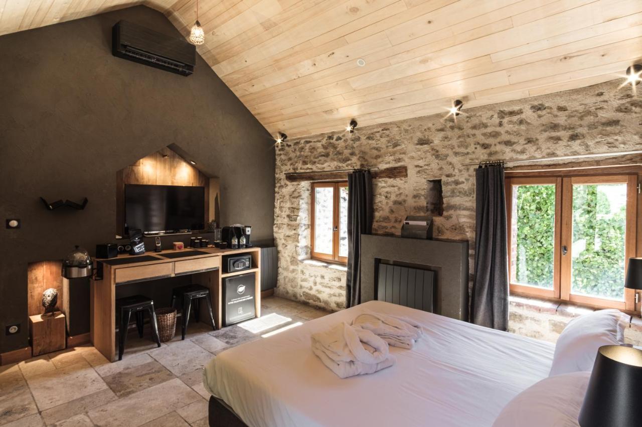Le Domaine Des Pres Verts Suites & Chambres Avec Jacuzzi Privatif Jouey Kültér fotó