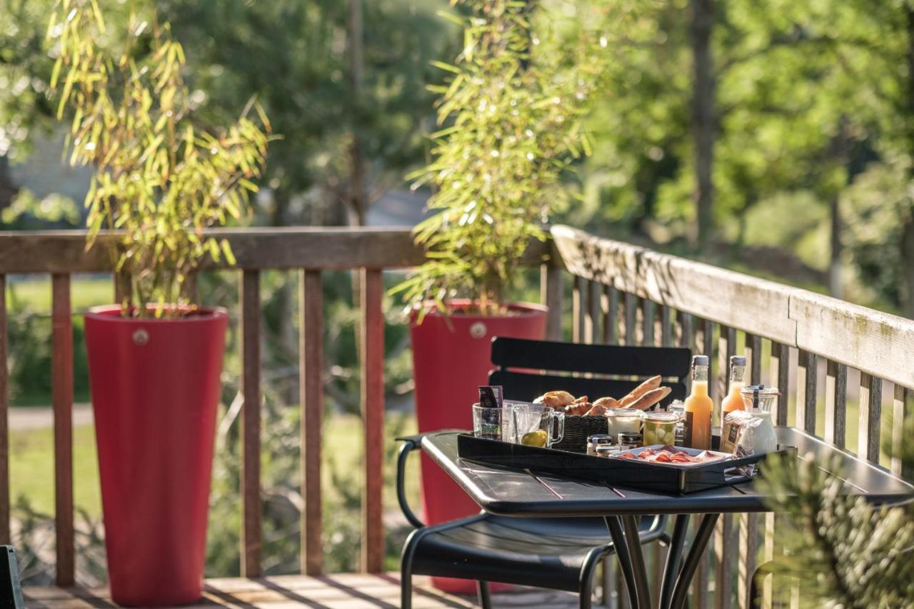 Le Domaine Des Pres Verts Suites & Chambres Avec Jacuzzi Privatif Jouey Kültér fotó