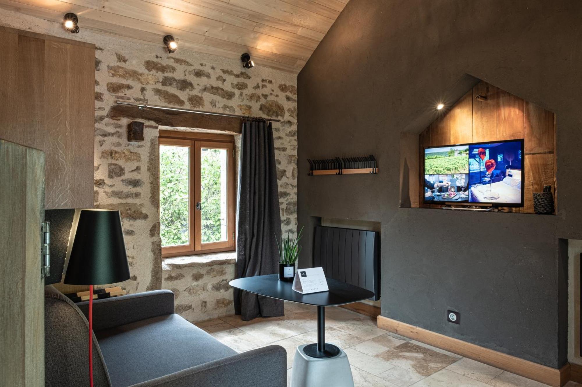 Le Domaine Des Pres Verts Suites & Chambres Avec Jacuzzi Privatif Jouey Szoba fotó